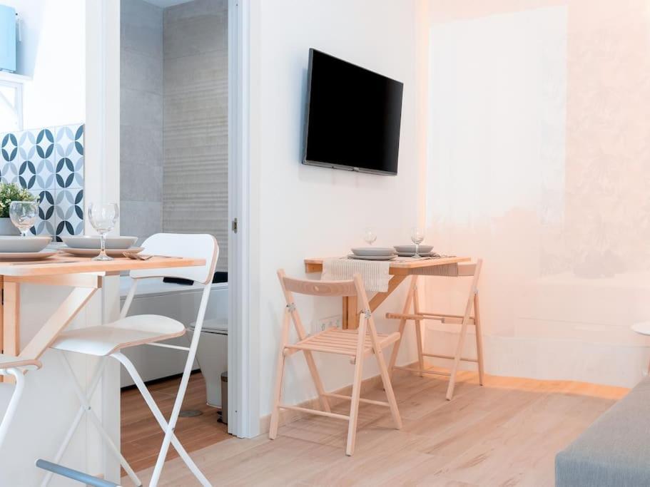 Acogedor Estudio En Triana Con Jacuzzi Y Wifi Seville Exterior photo