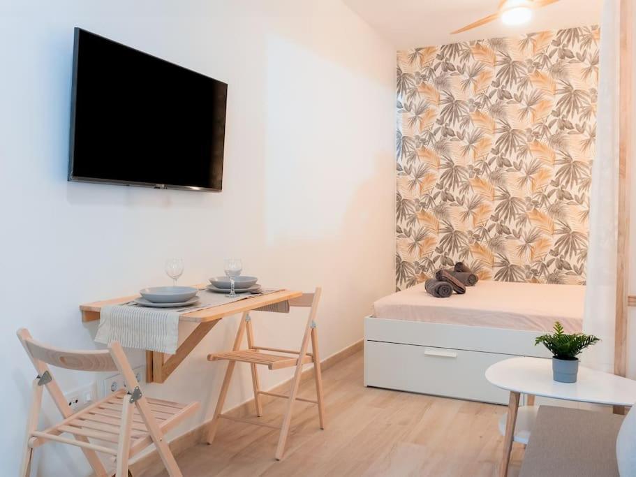 Acogedor Estudio En Triana Con Jacuzzi Y Wifi Seville Exterior photo