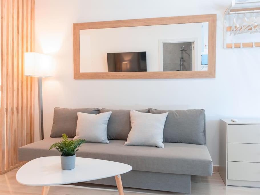 Acogedor Estudio En Triana Con Jacuzzi Y Wifi Seville Exterior photo